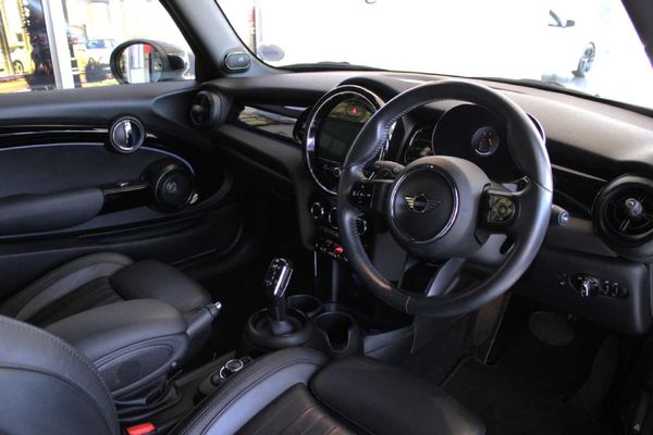 2021-MINI-Convertible-Cooper-S-Auto image:11