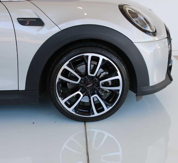 2021-MINI-Convertible-Cooper-S-Auto image:4