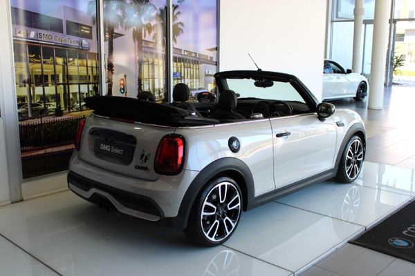 2021-MINI-Convertible-Cooper-S-Auto image:6