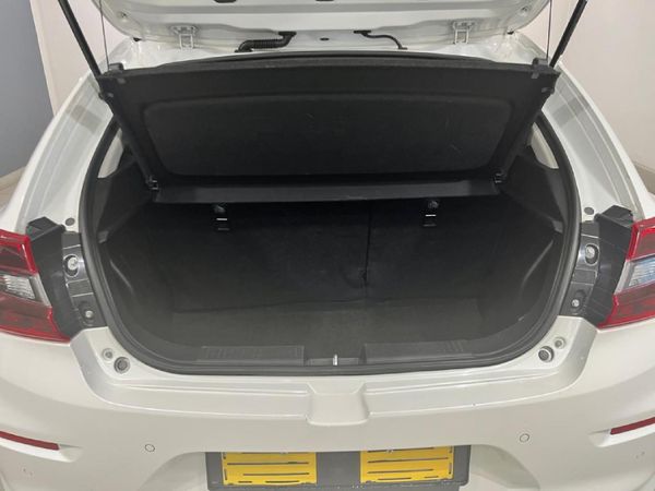 2025-Suzuki-Baleno-15-GL image:8