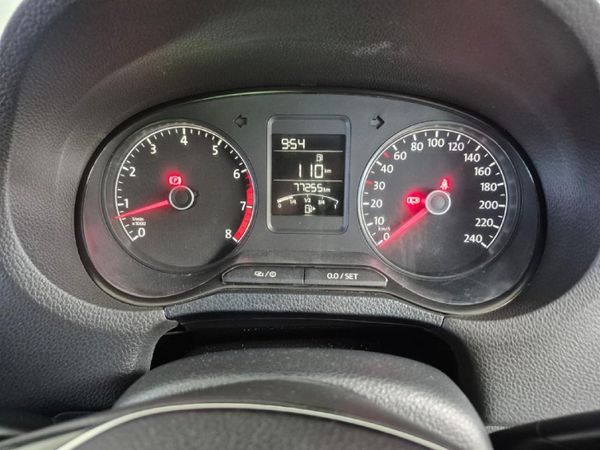 2021-Volkswagen-Polo-Vivo-14-Mswenko-5-dr image:9