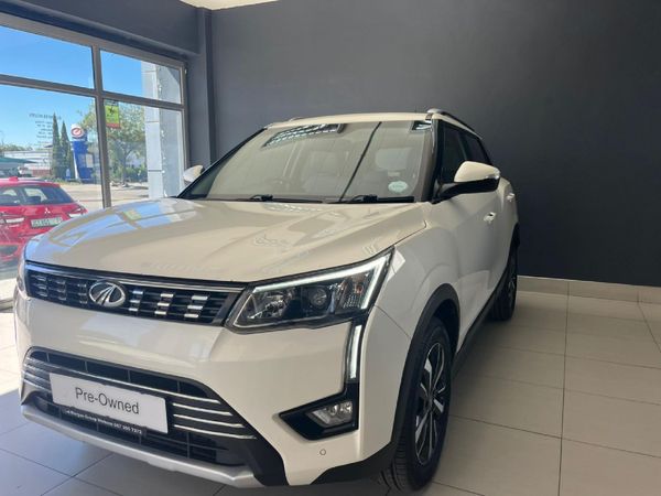2021-Mahindra-XUV-300-15D-W8 image:2