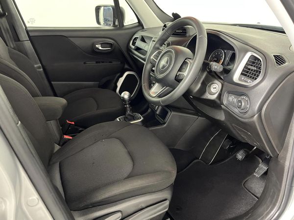 2022-Jeep-Renegade-14-TJet-Sport image:9