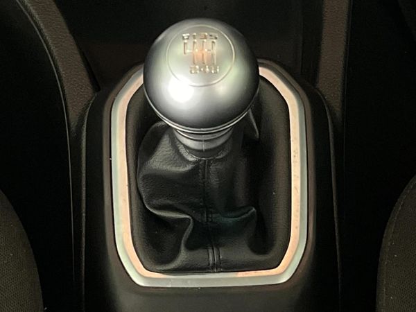 2022-Jeep-Renegade-14-TJet-Sport image:10
