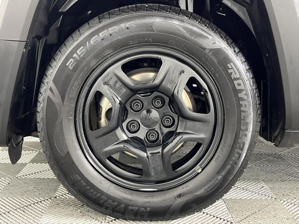 2022-Jeep-Renegade-14-TJet-Sport image:4