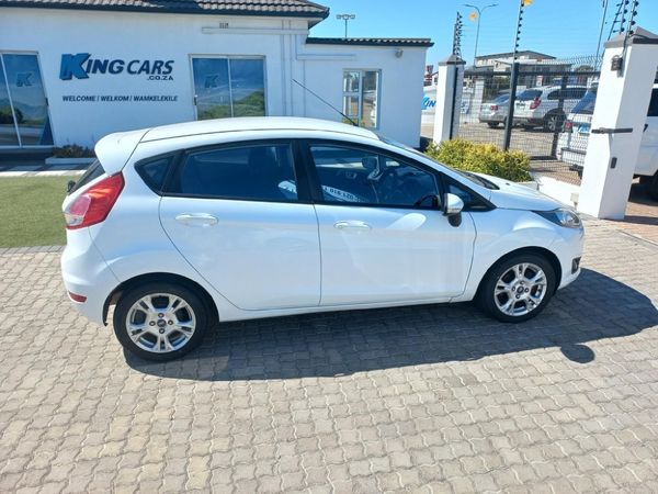 2017-Ford-Fiesta-10-EcoBoost-Trend-5-dr image:7
