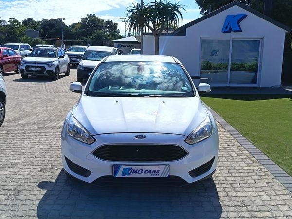 2018-Ford-Focus-10-EcoBoost-Ambiente image:1