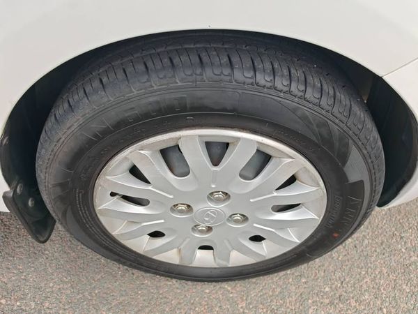2010-Hyundai-i10-12-GLS-Auto image:14