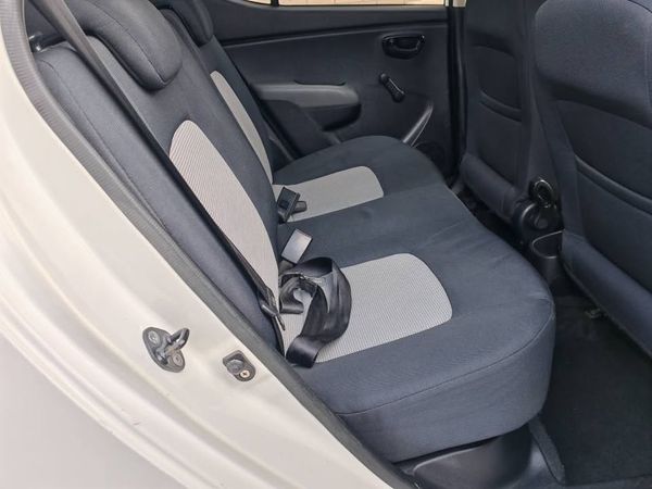 2010-Hyundai-i10-12-GLS-Auto image:4