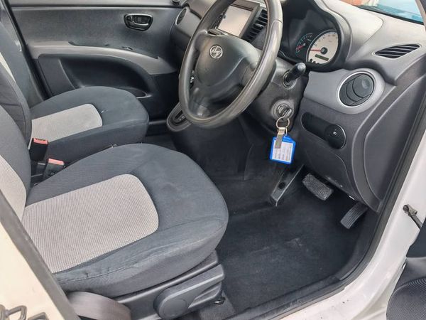 2010-Hyundai-i10-12-GLS-Auto image:5