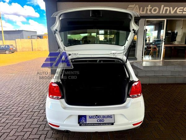 2022-Volkswagen-Polo-Vivo-16-Comfortline-Auto-5-dr image:12