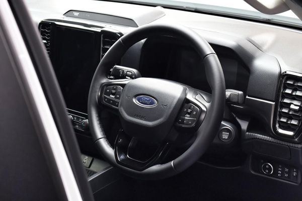 2025-Ford-Ranger-20D-XLT-HR-Double-Cab-Auto image:10