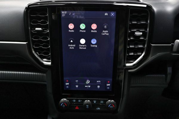 2025-Ford-Ranger-20D-XLT-HR-Double-Cab-Auto image:21