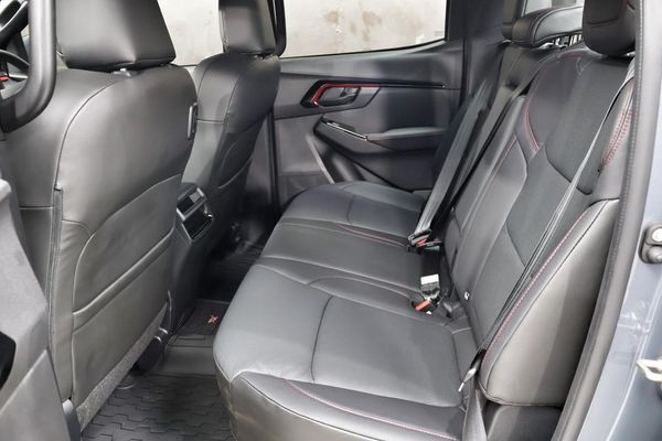 2026-Isuzu-D-Max-19-DDI-HR-X-Rider-Auto-Double-Cab image:16
