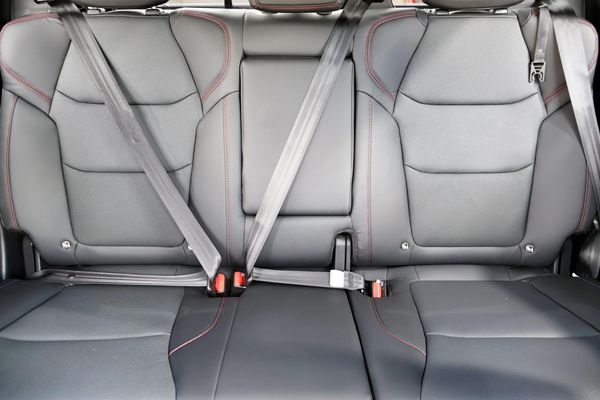 2026-Isuzu-D-Max-19-DDI-HR-X-Rider-Auto-Double-Cab image:17