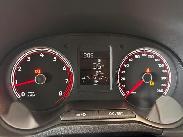 2026-Volkswagen-Polo-Vivo-14-Life image:1