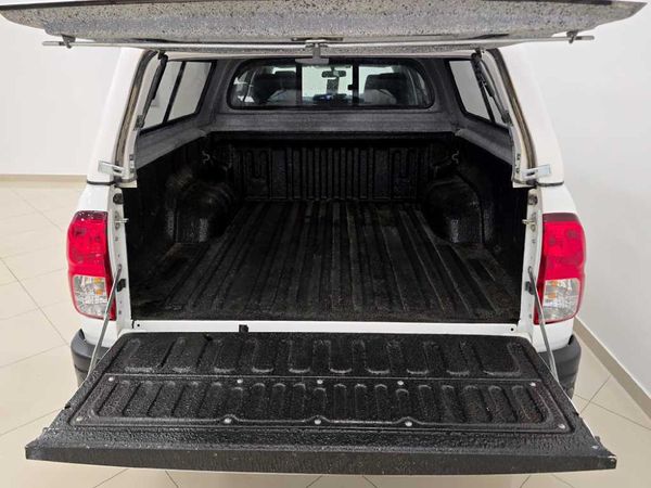 2025-Toyota-Hilux-24-GD-6-Raider-4x4-Auto-Double-Cab image:25