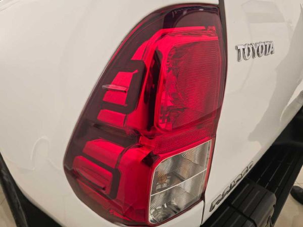 2025-Toyota-Hilux-24-GD-6-Raider-4x4-Auto-Double-Cab image:27