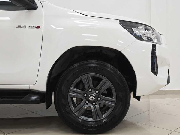 2025-Toyota-Hilux-24-GD-6-Raider-4x4-Auto-Double-Cab image:6