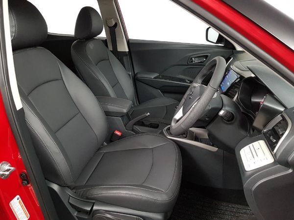 2023-Mahindra-XUV-300-12T-W8 image:10