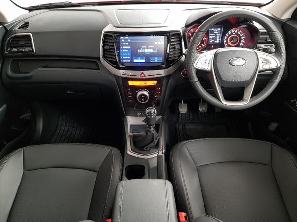 2023-Mahindra-XUV-300-12T-W8 image:11