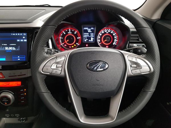 2023-Mahindra-XUV-300-12T-W8 image:12