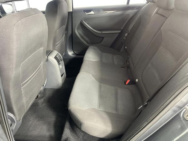 2017-Volkswagen-Jetta-GP-16-TDI-Comfortline-Auto image:3