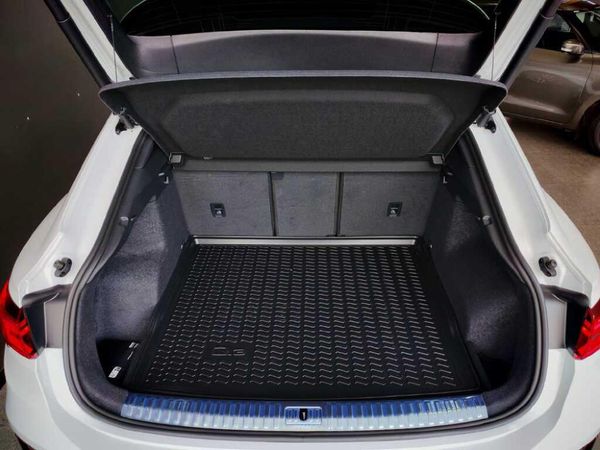 2025-Audi-Q3-Sportback-20-TFSI-quattro-Auto-S-Line-40-TFSI image:6