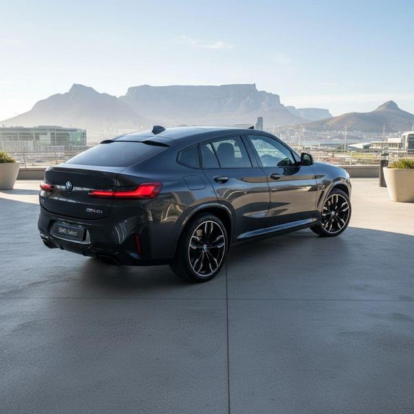 2023-BMW-X4-M40i image:17