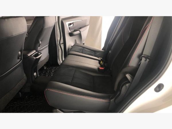 2026-Toyota-Fortuner-28GD-6-4x4-GR-S-Auto image:9
