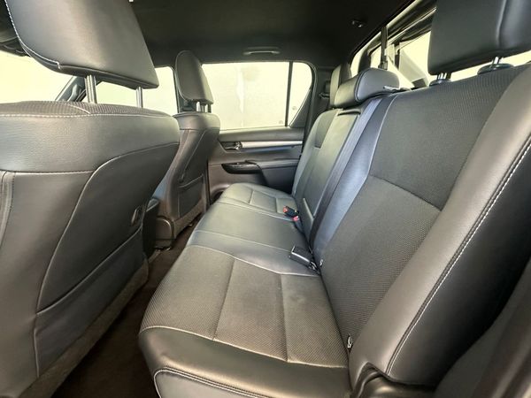 2024-Toyota-Hilux-28-GD-6-Raised-Body-Legend-Auto-Double-Cab image:25