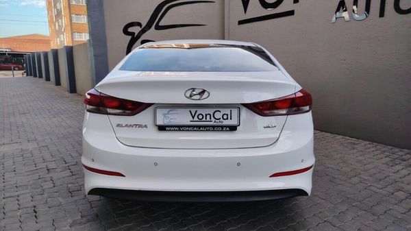 2018-Hyundai-Elantra-16-Executive-Auto image:5