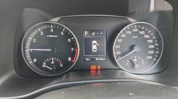 2018-Hyundai-Elantra-16-Executive-Auto image:7