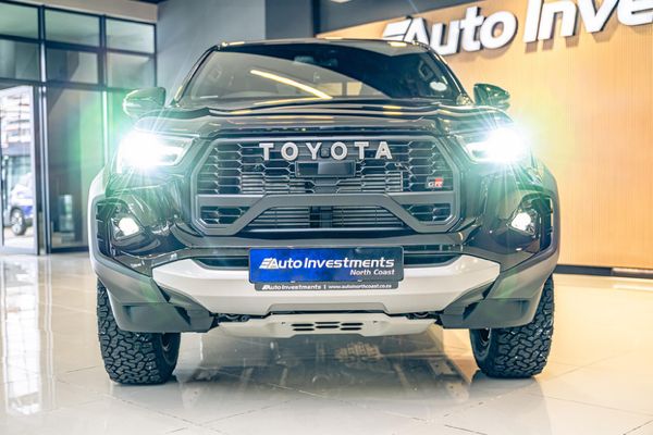 2026-Toyota-Hilux-28GD-6-GR-Sport-Double-Cab-4x4 image:2