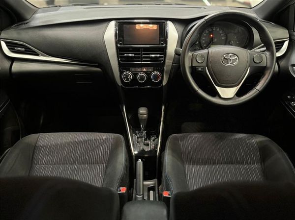 2020-Toyota-Yaris-15-XS-Auto-5-dr image:11