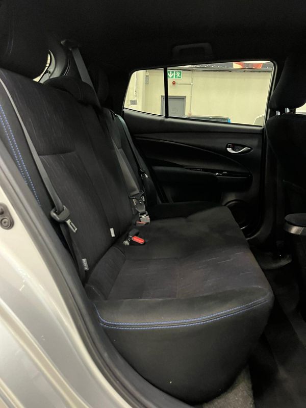 2020-Toyota-Yaris-15-XS-Auto-5-dr image:12