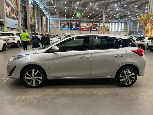 2020-Toyota-Yaris-15-XS-Auto-5-dr image:3