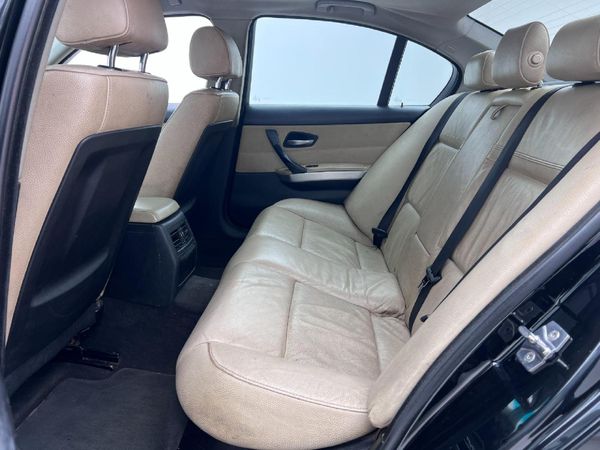 2009-BMW-3-Series-323i-Innovation-Auto image:11
