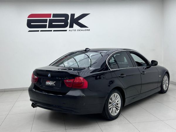 2009-BMW-3-Series-323i-Innovation-Auto image:5