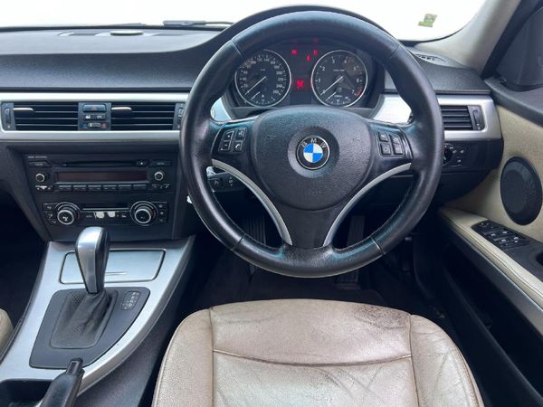 2009-BMW-3-Series-323i-Innovation-Auto image:8