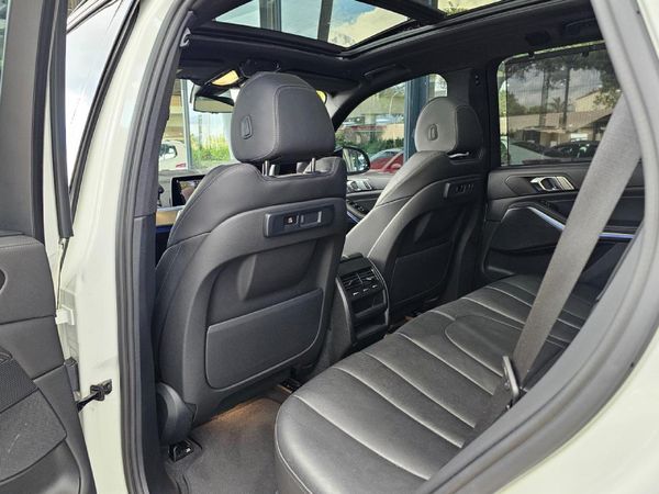 2022-BMW-X5-xDrive30d-M-Sport image:10