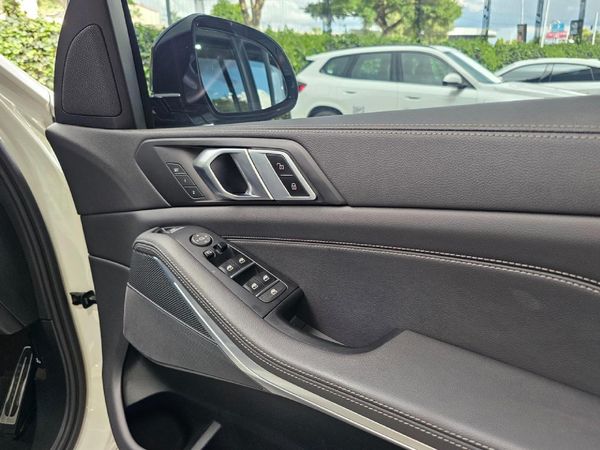 2022-BMW-X5-xDrive30d-M-Sport image:11