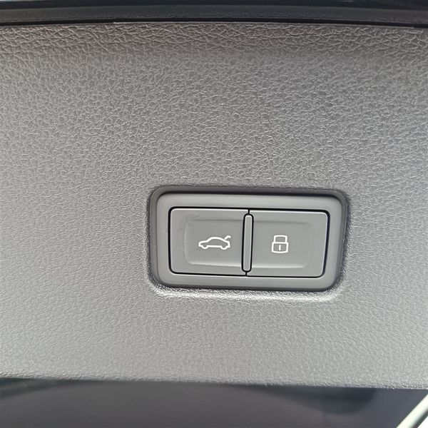 2026-Audi-Q8-45-TDI-quattro-Auto-Platinum-Edition image:12