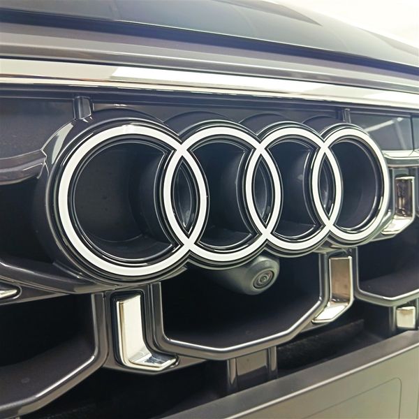 2026-Audi-Q8-45-TDI-quattro-Auto-Platinum-Edition image:3