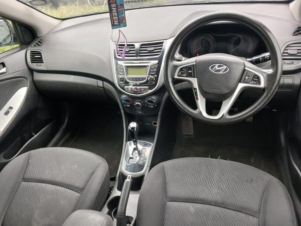 2013-Hyundai-Accent-16-GLS-Fluid-Auto image:12