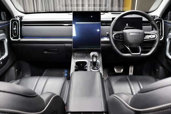 2024-Jaecoo-J7-16T-Inferno-AWD image:6