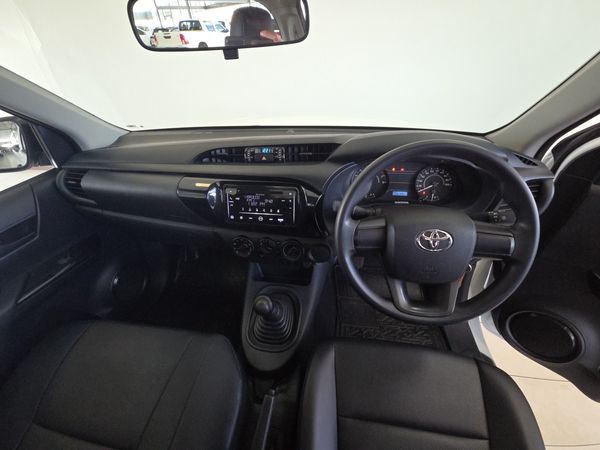 2025-Toyota-Hilux-Toyota-Hilux-Single-Cab-SC-20-VVTi-S-AC-5MT image:10