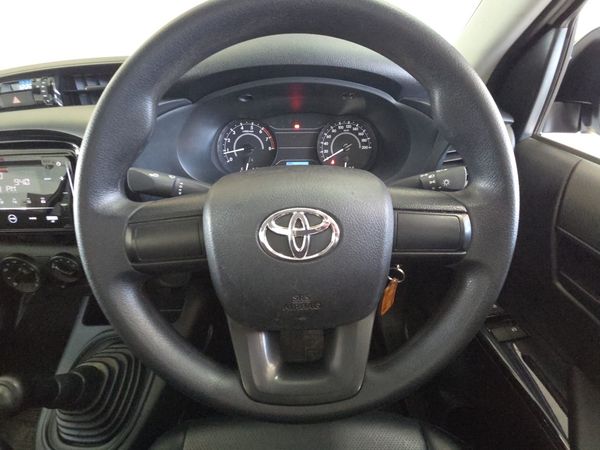 2025-Toyota-Hilux-Toyota-Hilux-Single-Cab-SC-20-VVTi-S-AC-5MT image:11