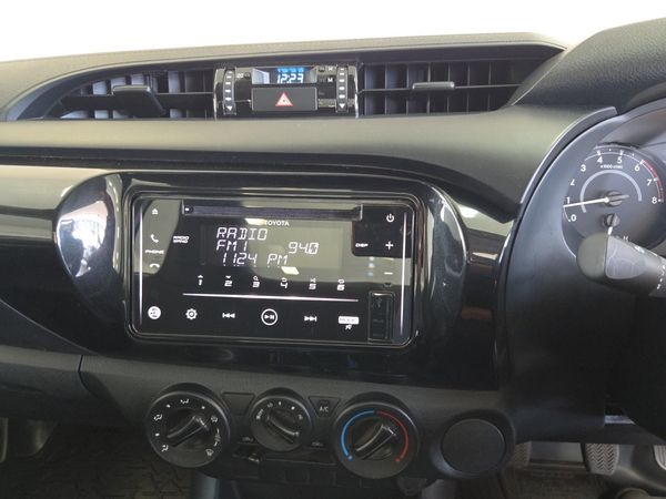 2025-Toyota-Hilux-Toyota-Hilux-Single-Cab-SC-20-VVTi-S-AC-5MT image:7