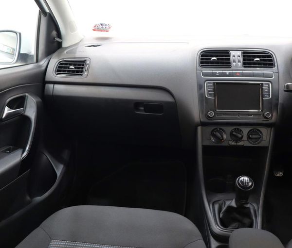 2024-Volkswagen-Polo-Vivo-14-Comfortline-5-dr image:10